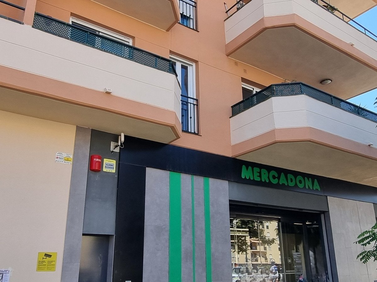 2 Bed Middle Floor Apartment in San Luis de Sabinillas