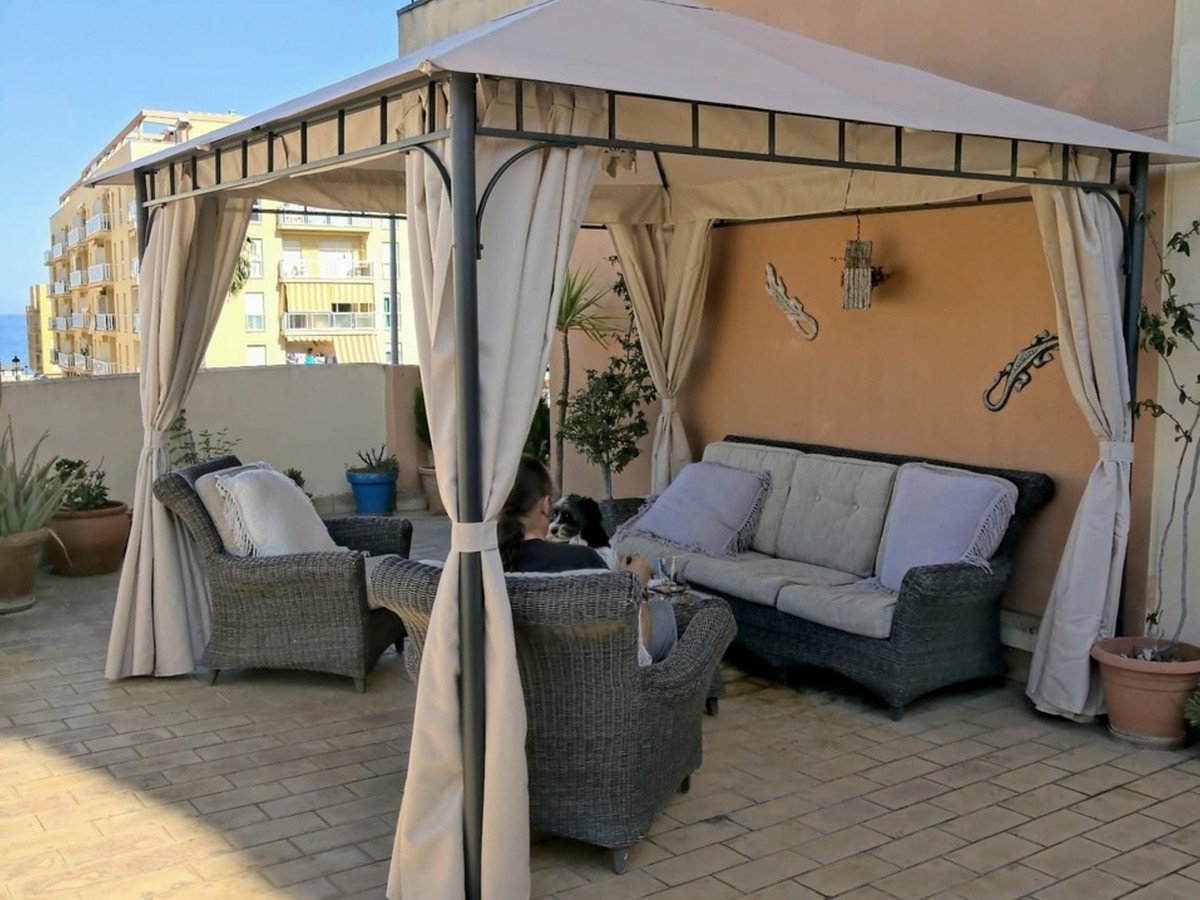 2 Bed Middle Floor Apartment in San Luis de Sabinillas