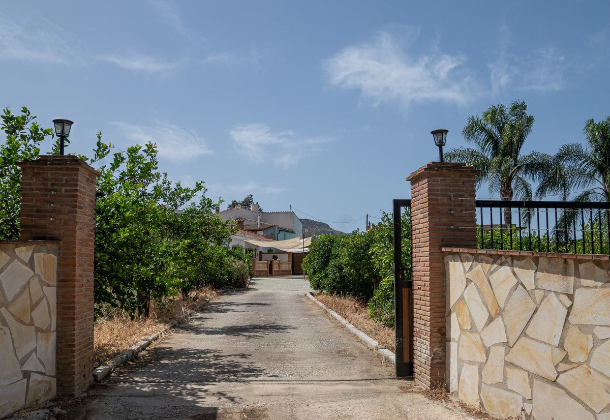 3 Bed Finca - Cortijo in Alora