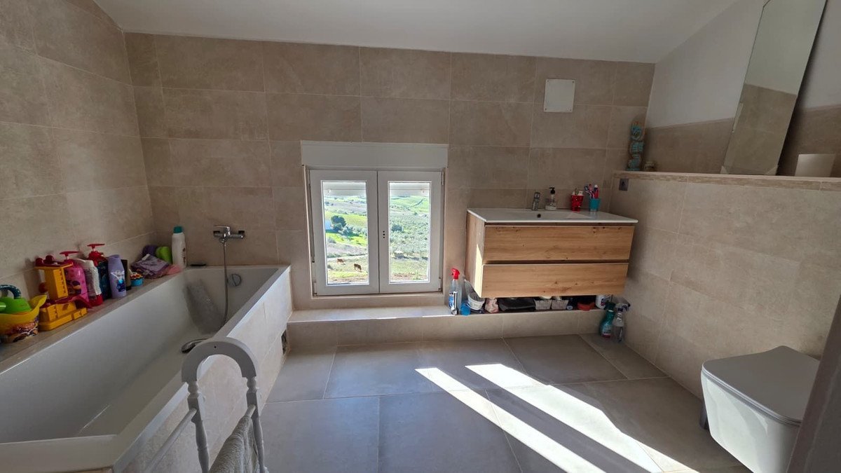 5 Bed Finca - Cortijo in Pizarra