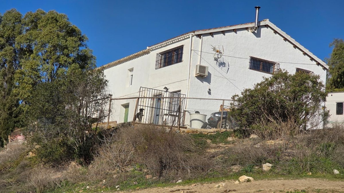 5 Bed Finca - Cortijo in Pizarra