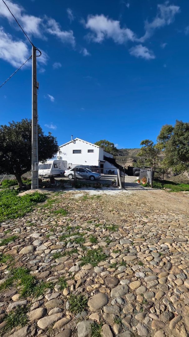 5 Bed Finca - Cortijo in Pizarra