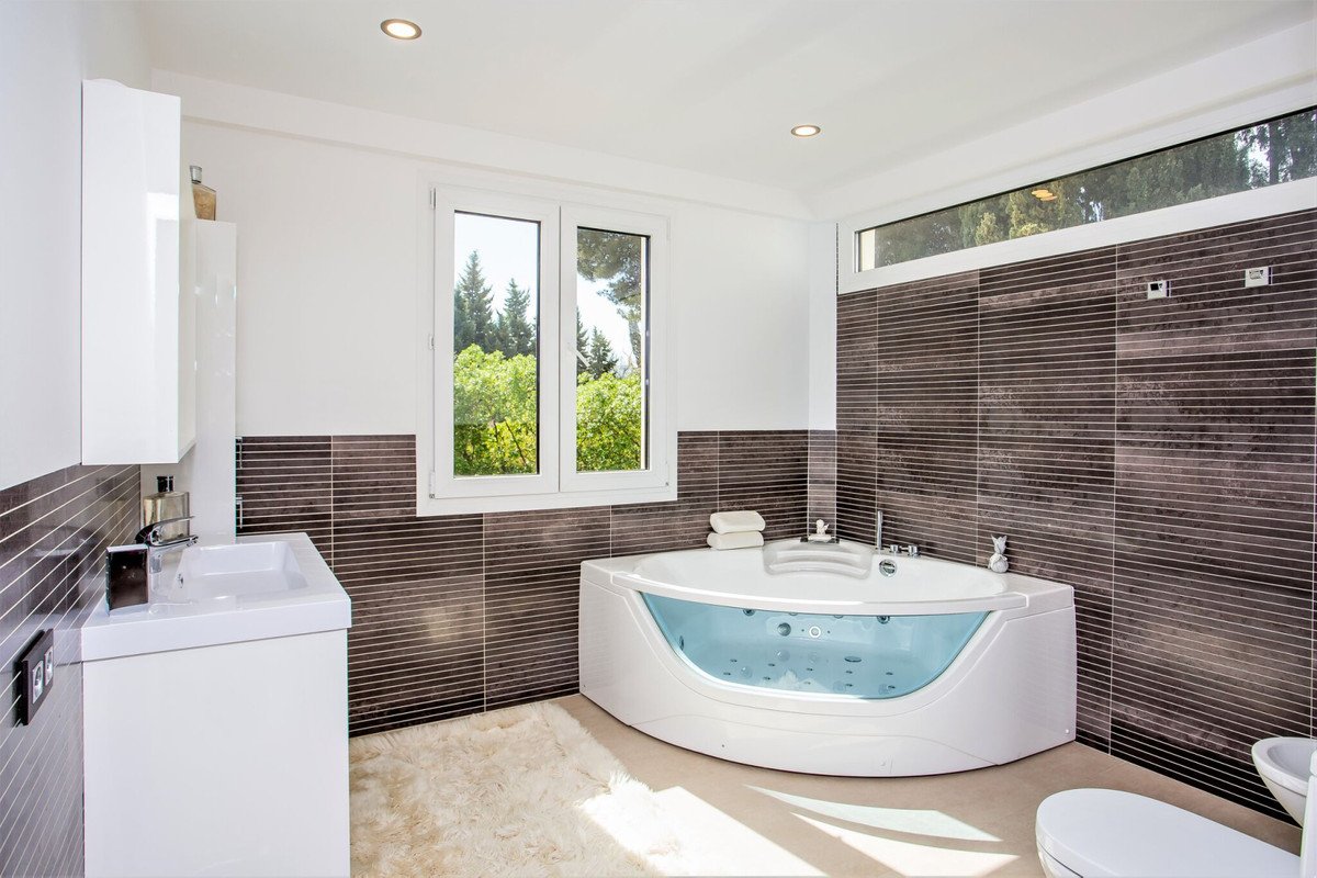 7 Bed Detached Villa in San Pedro de Alcántara