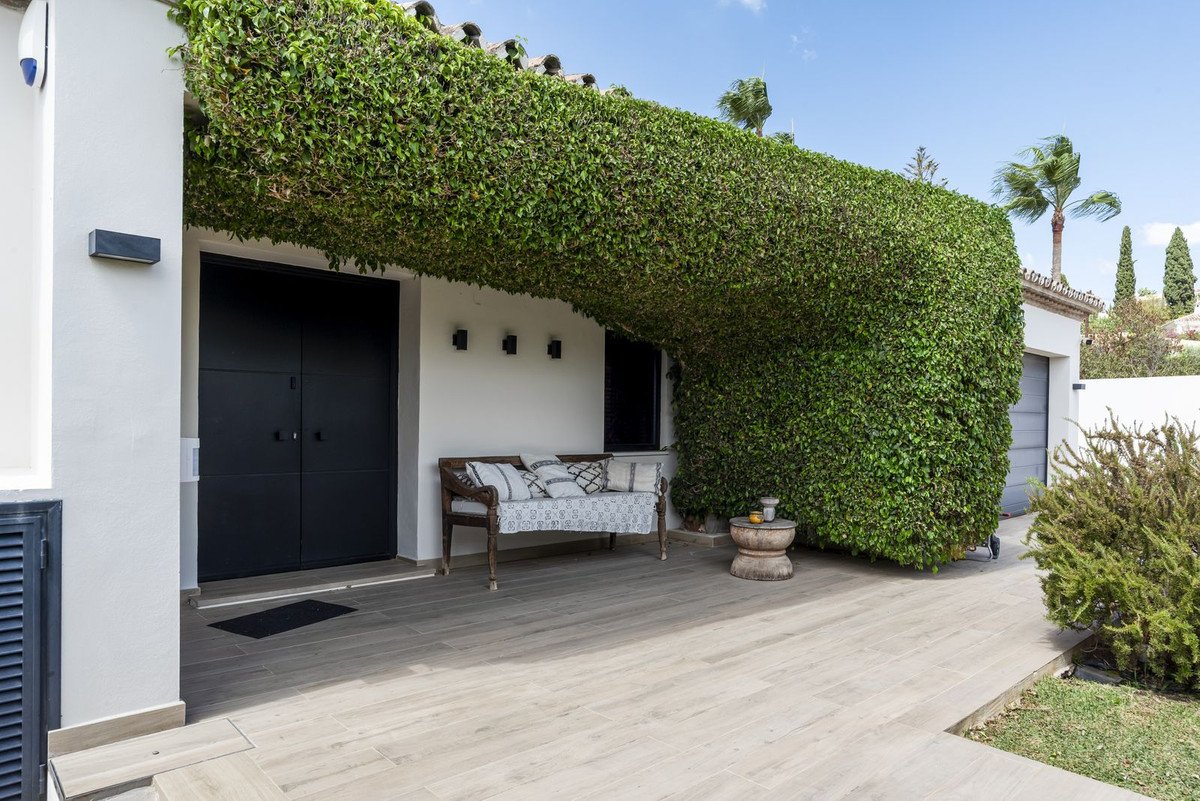 4 Bed Detached Villa in El Rosario