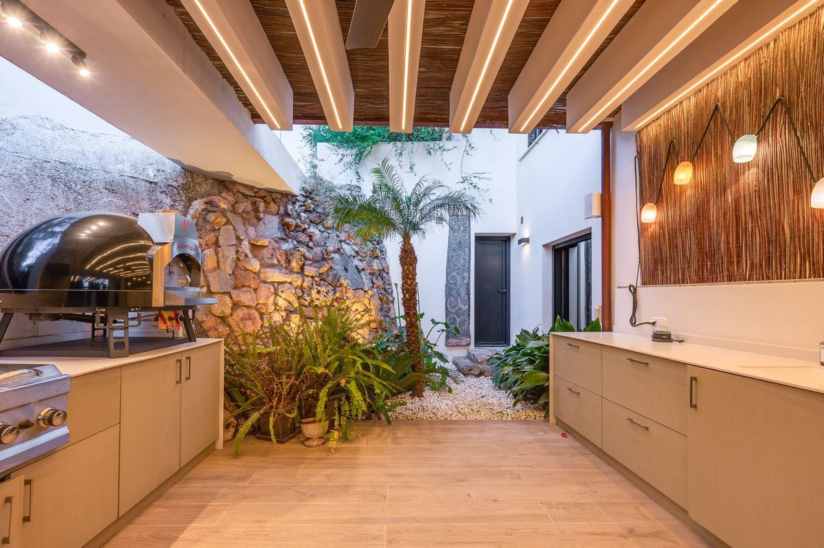 4 Bed Detached Villa in El Rosario