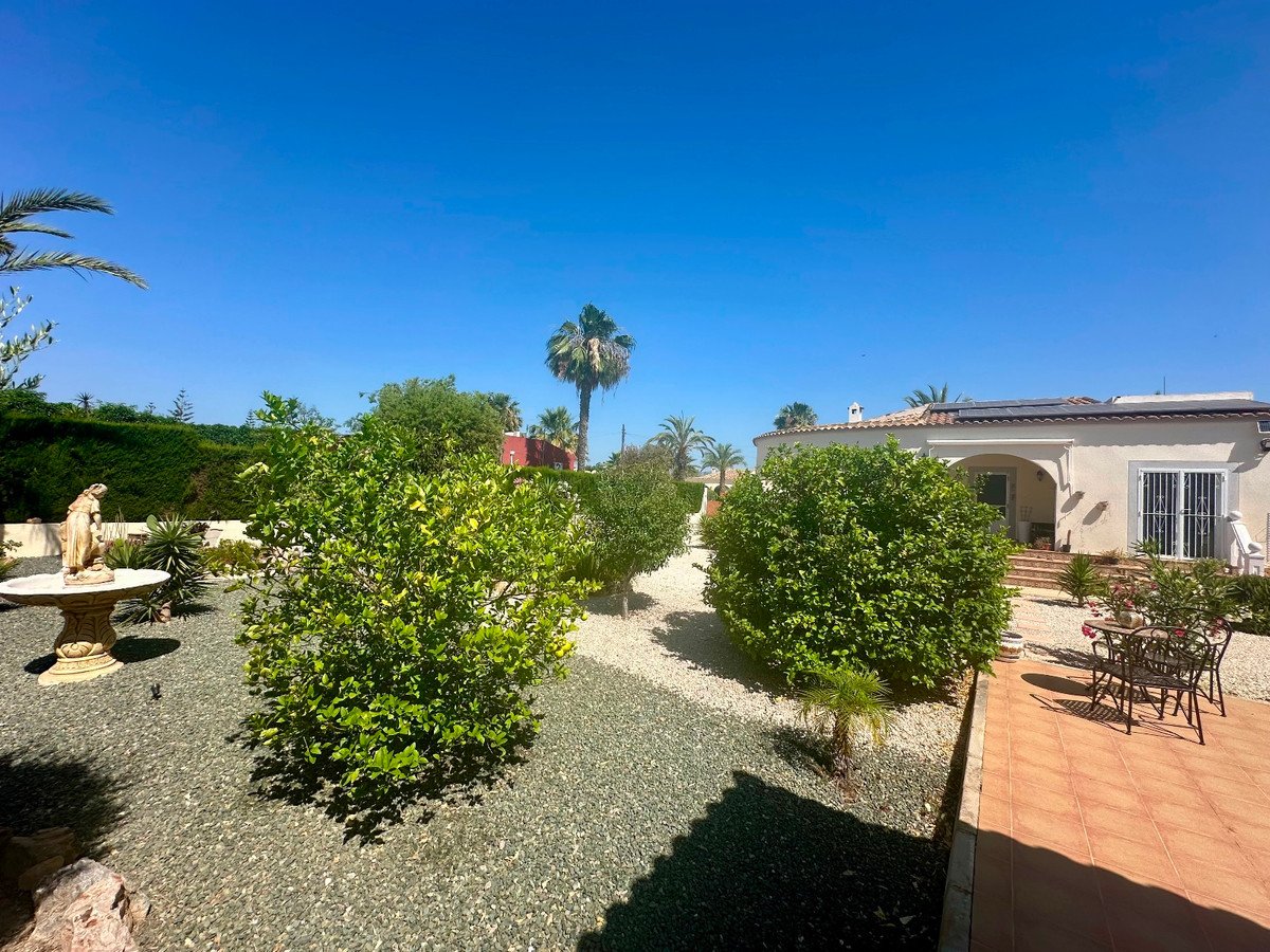 3 Bed Detached Villa in Catral