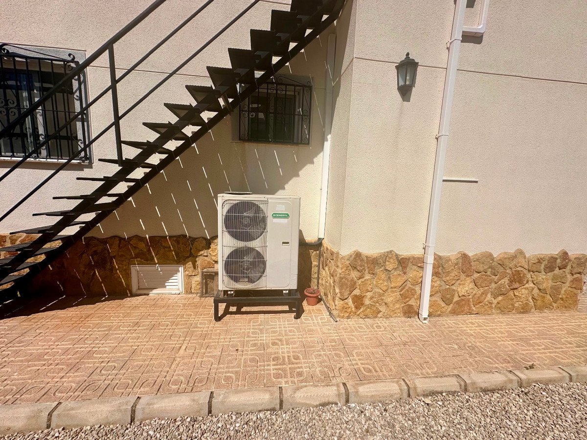 3 Bed Detached Villa in Catral