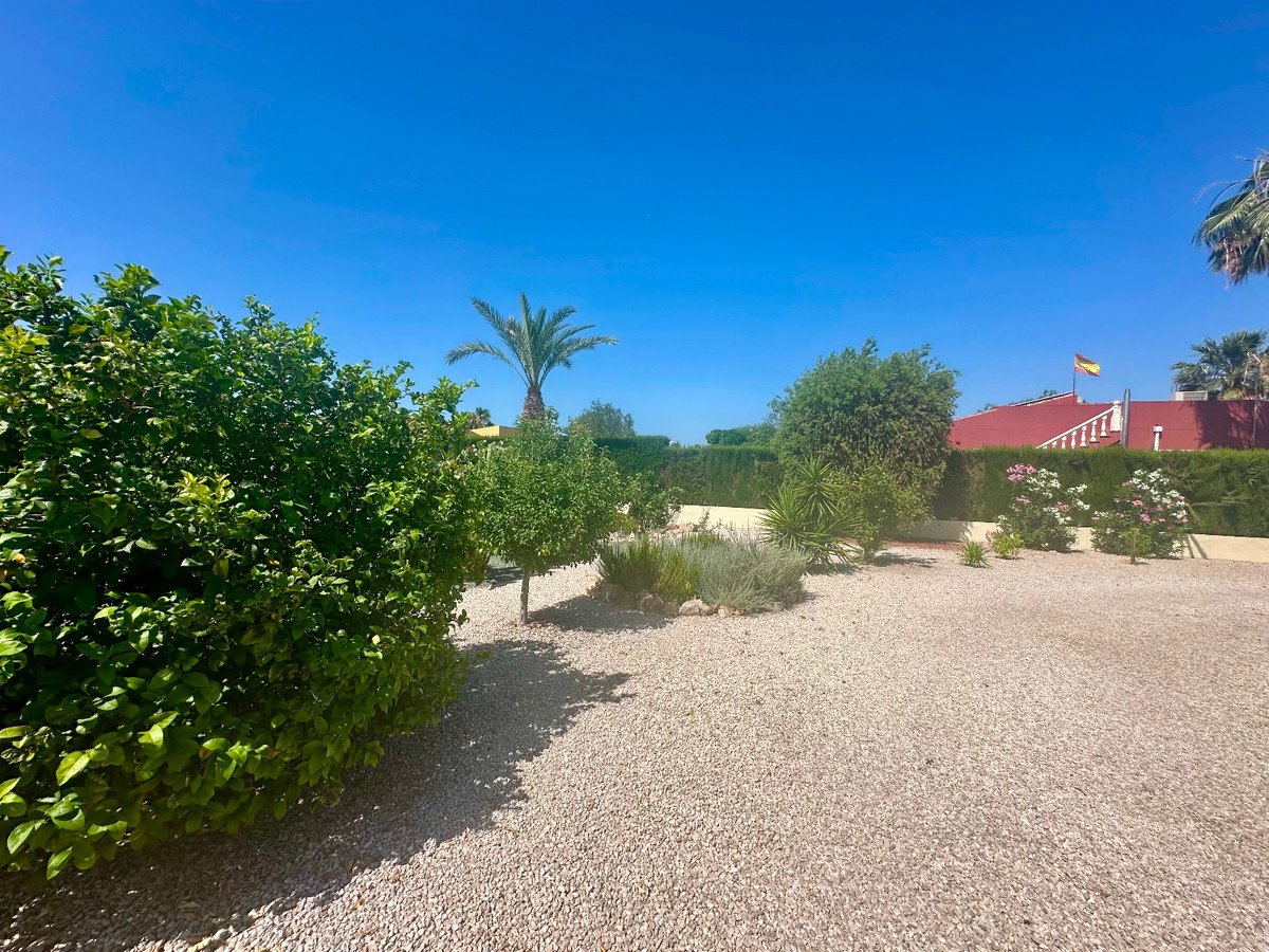 3 Bed Detached Villa in Catral