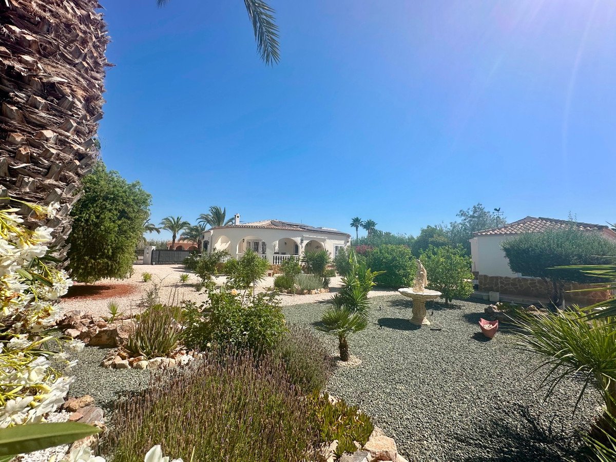 3 Bed Detached Villa in Catral