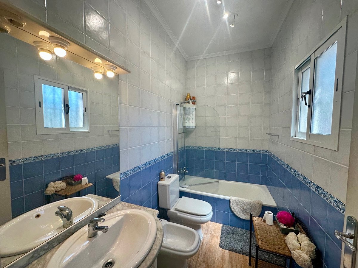 3 Bed Detached Villa in Catral