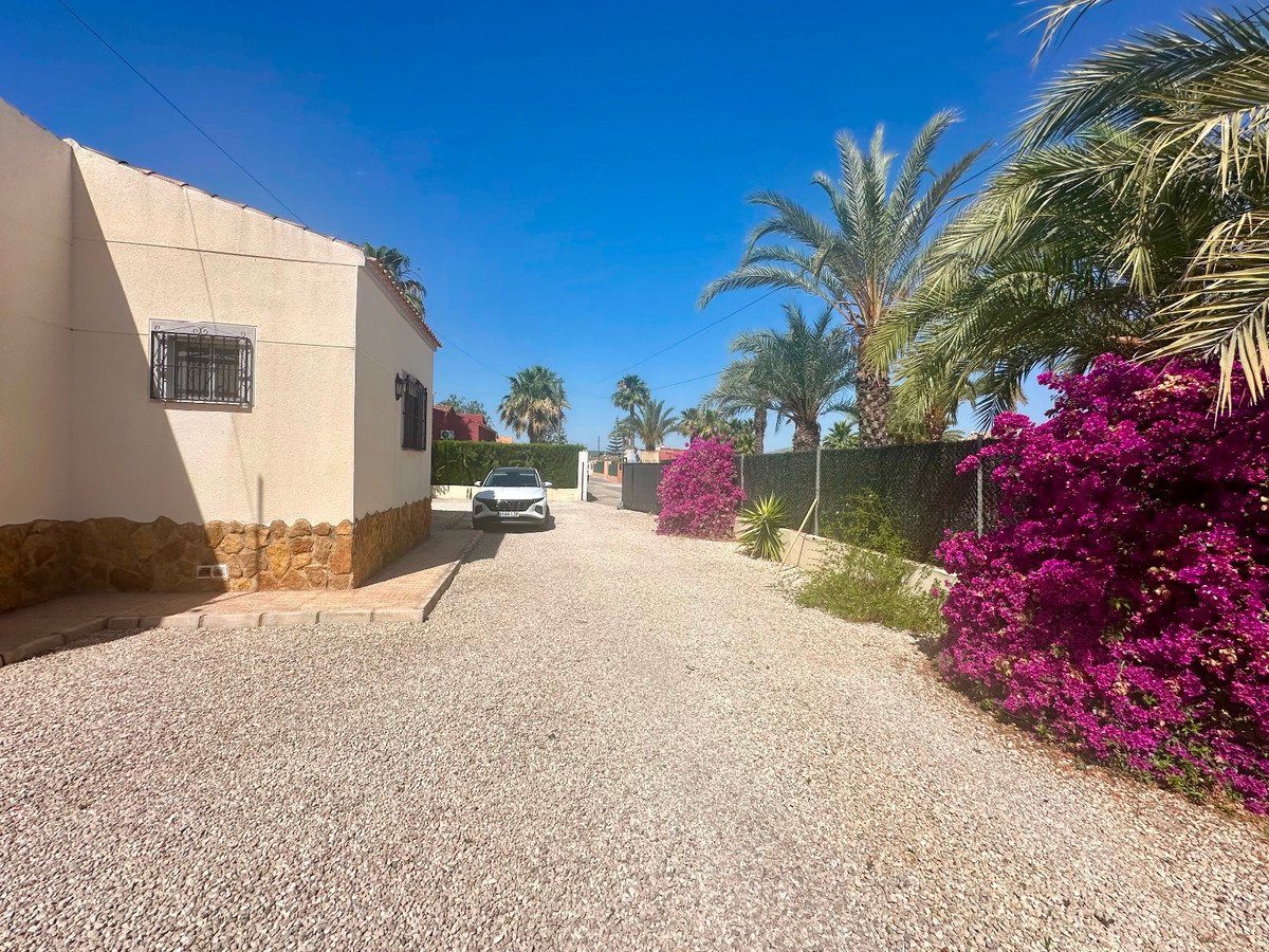 3 Bed Detached Villa in Catral