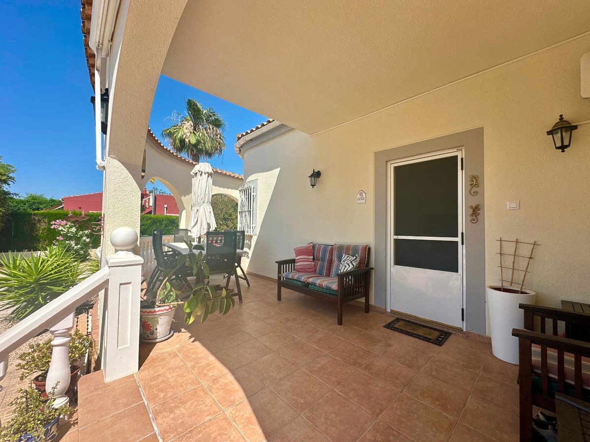 3 Bed Detached Villa in Catral
