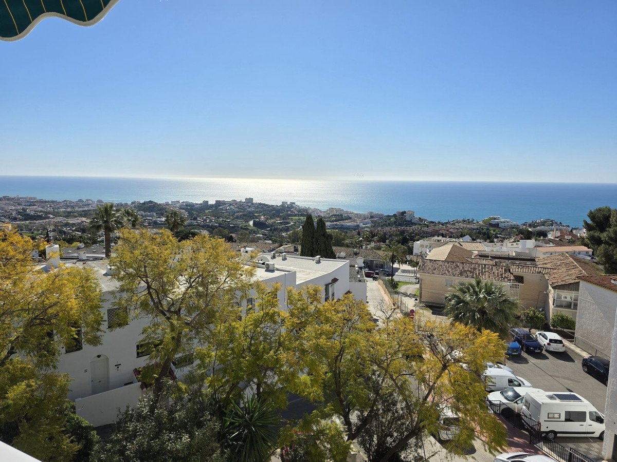 3 Bed Top Floor Apartment in Benalmadena Pueblo