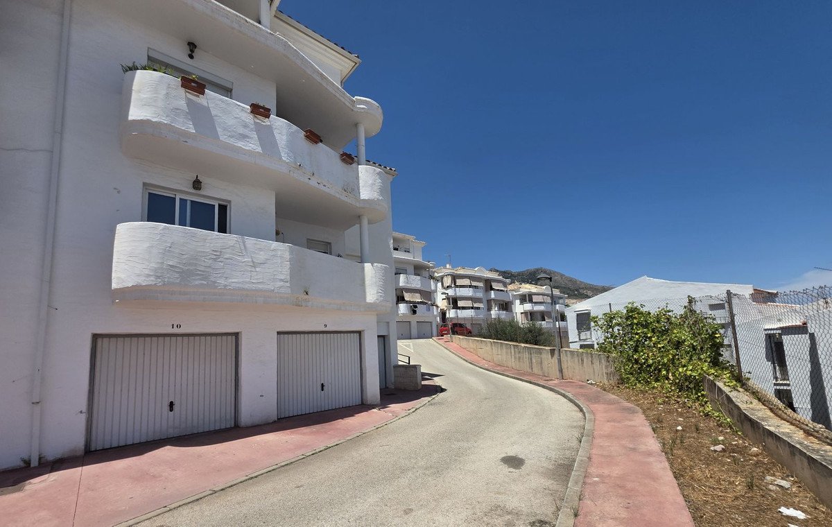 2 Bed Ground Floor Apartment in Benalmadena