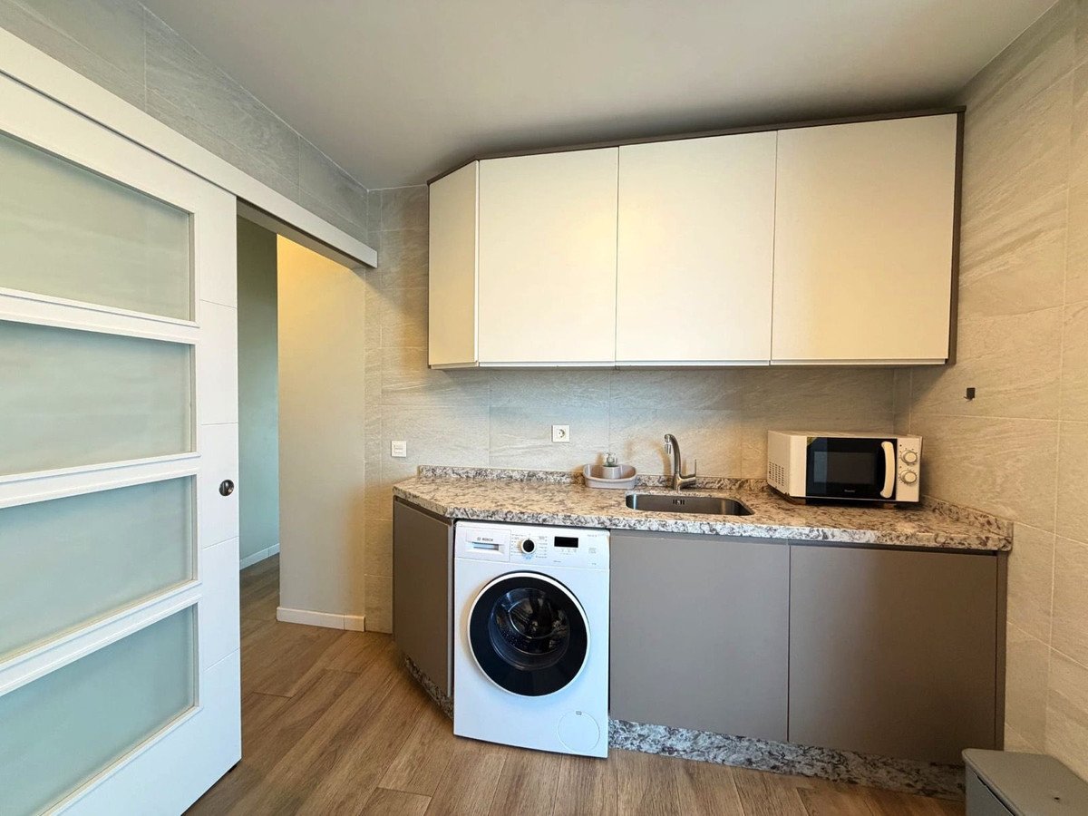 2 Bed Middle Floor Apartment in Marbella