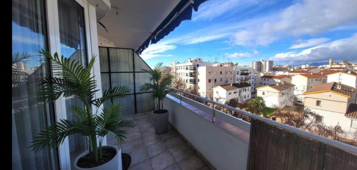 2 Bed Middle Floor Apartment in Marbella