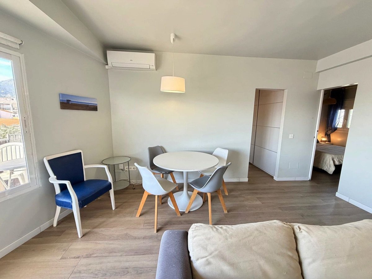 2 Bed Middle Floor Apartment in Marbella