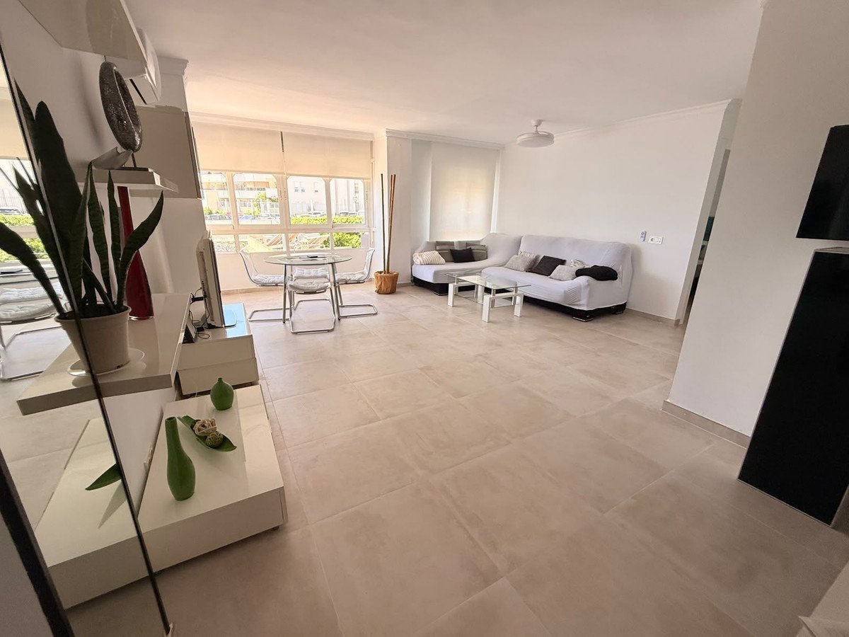 3 Bed Middle Floor Apartment in Benalmadena