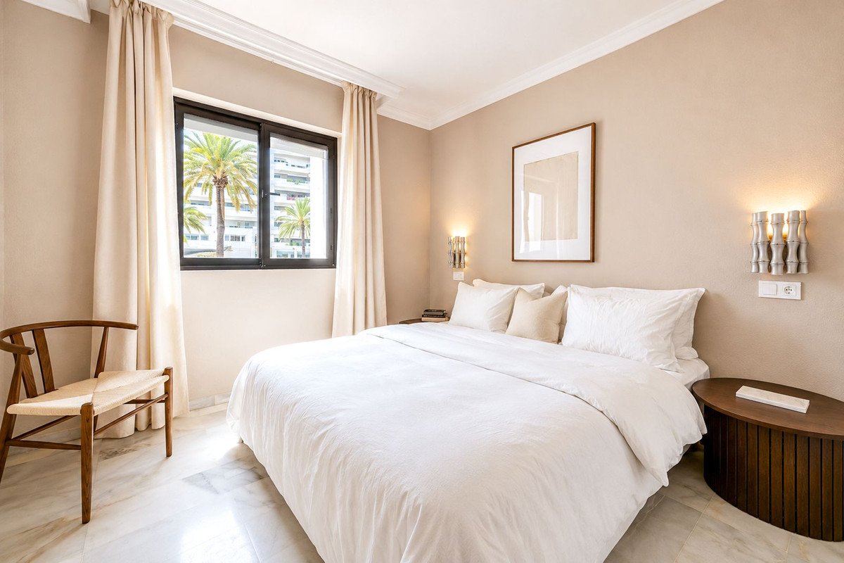 3 Bed Middle Floor Apartment in Puerto Banús