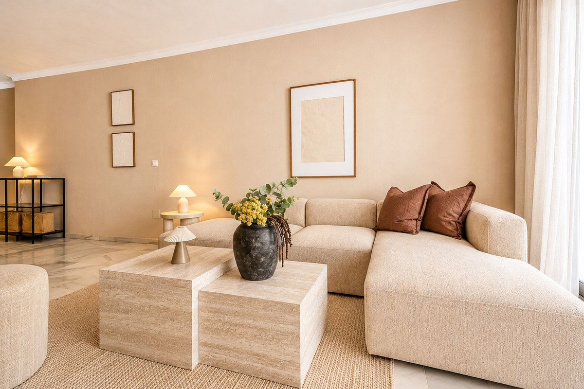 3 Bed Middle Floor Apartment in Puerto Banús