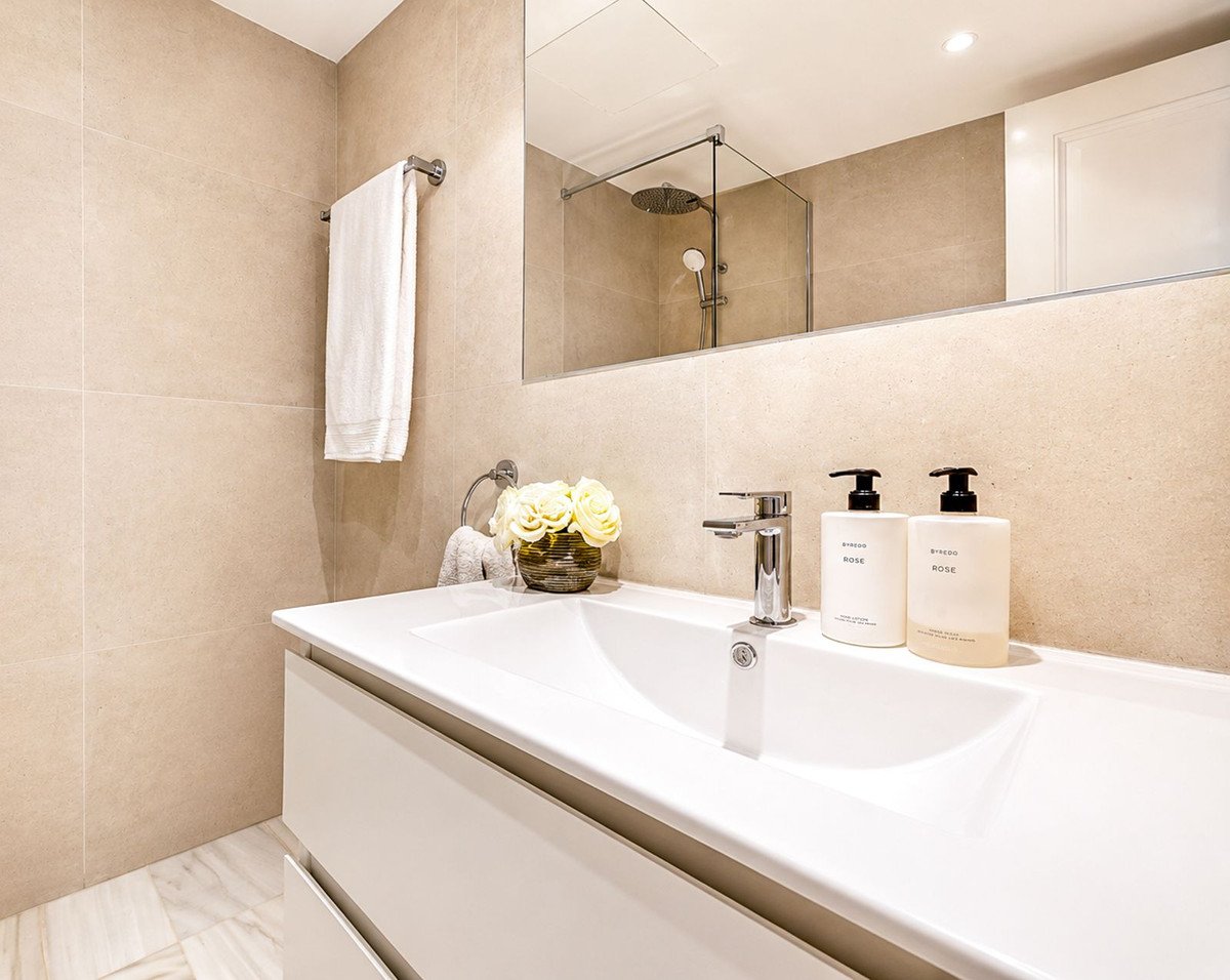 3 Bed Middle Floor Apartment in Puerto Banús