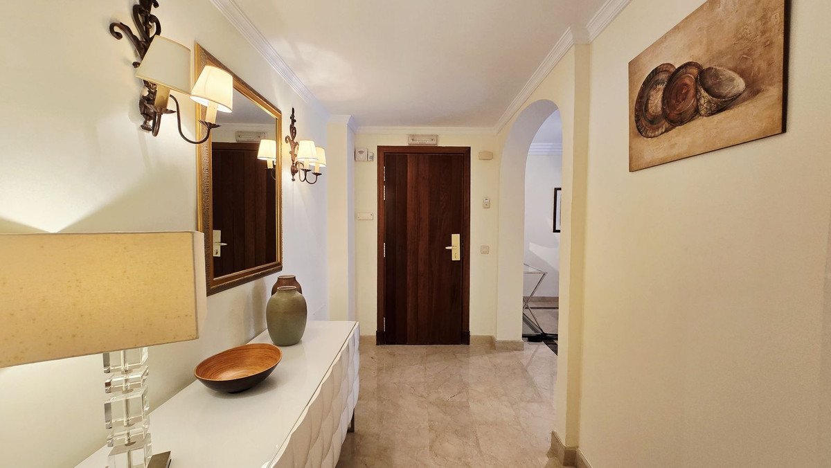 2 Bed Ground Floor Apartment in Puerto Banús