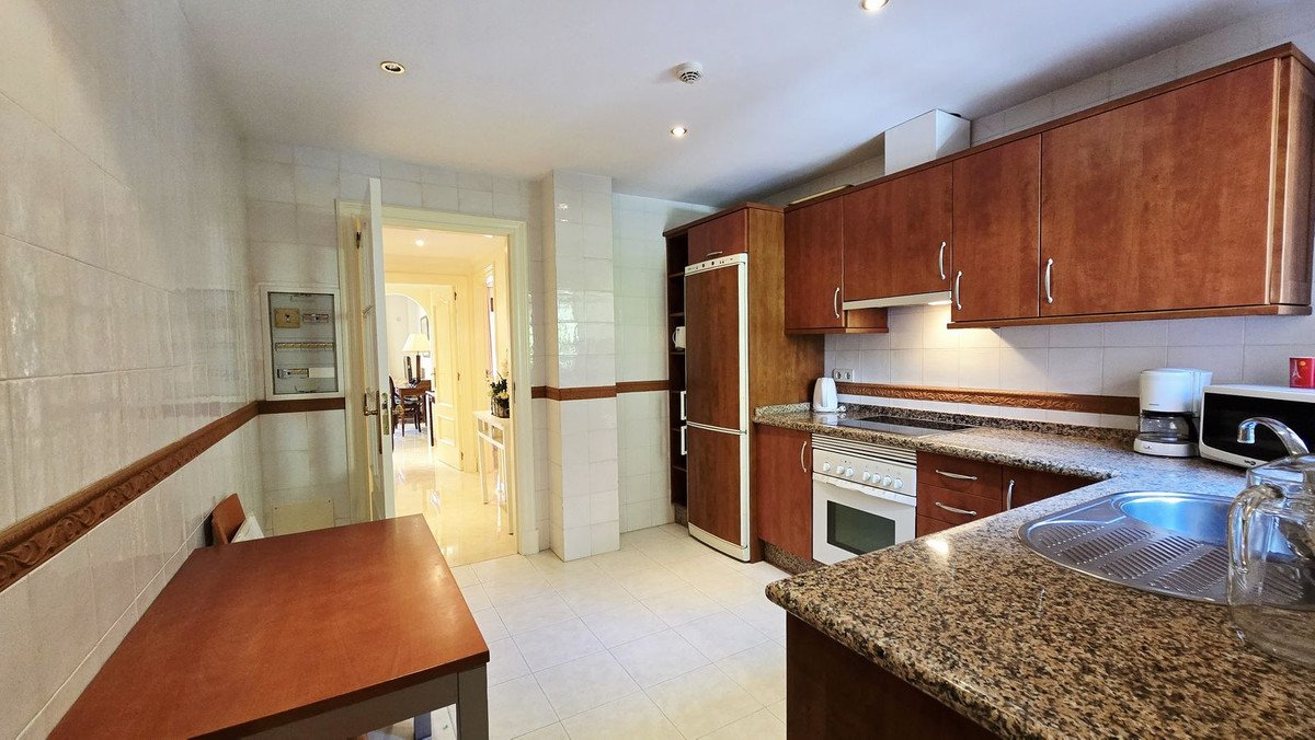 2 Bed Ground Floor Apartment in Puerto Banús