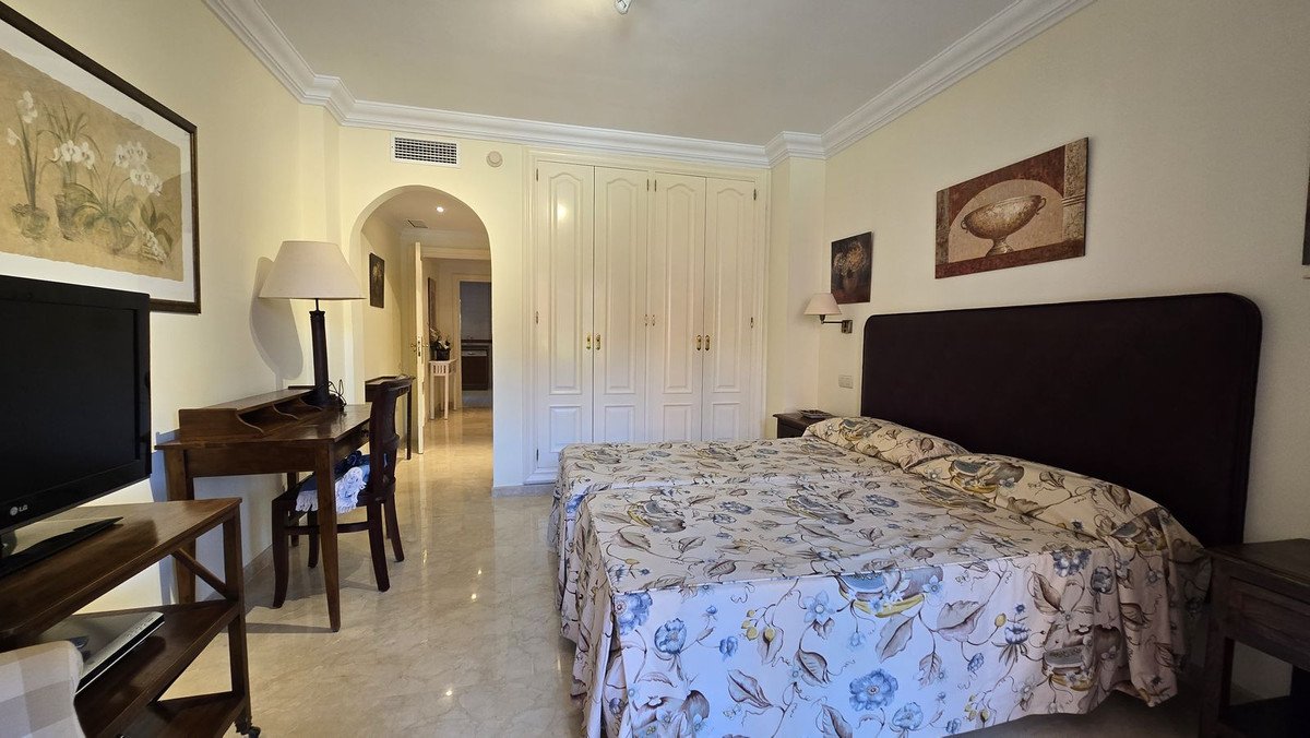 2 Bed Ground Floor Apartment in Puerto Banús