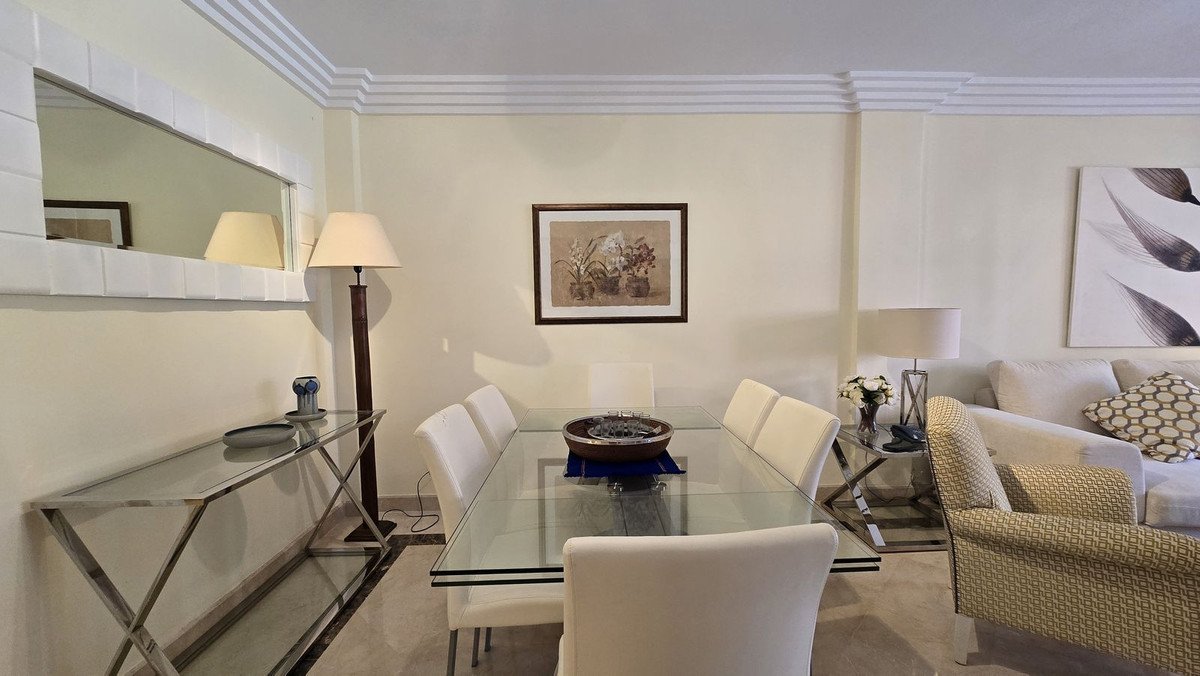 2 Bed Ground Floor Apartment in Puerto Banús