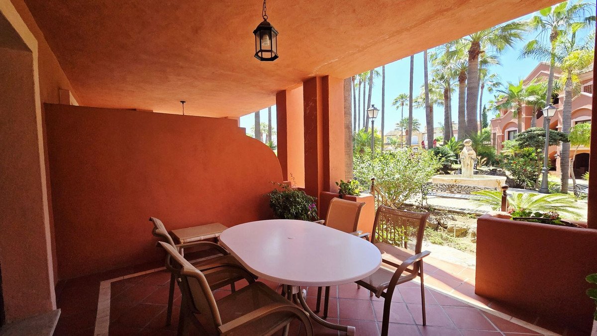 2 Bed Ground Floor Apartment in Puerto Banús