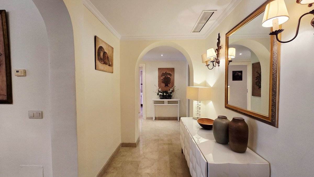 2 Bed Ground Floor Apartment in Puerto Banús