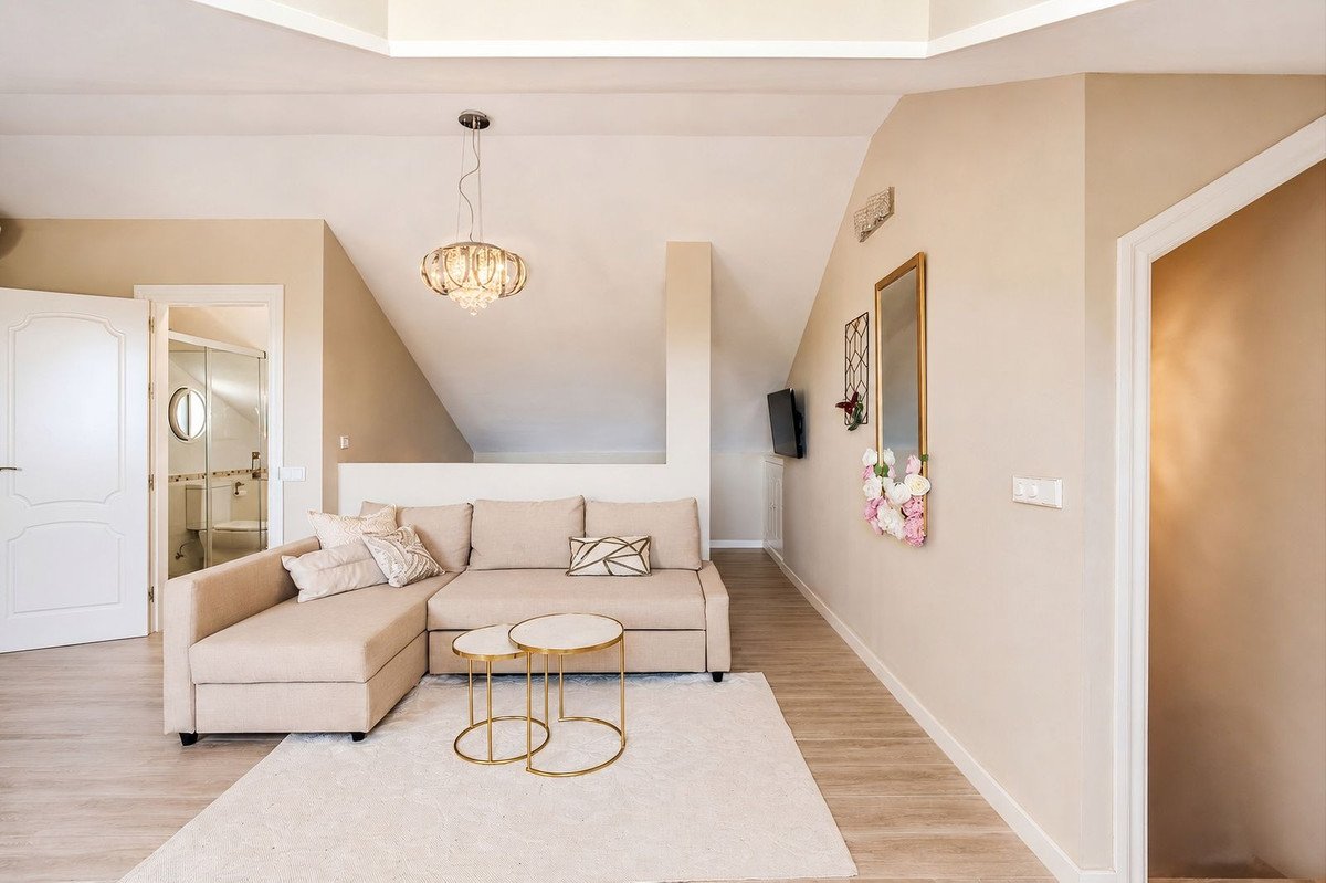 4 Bed Semi-Detached House in Nueva Andalucía