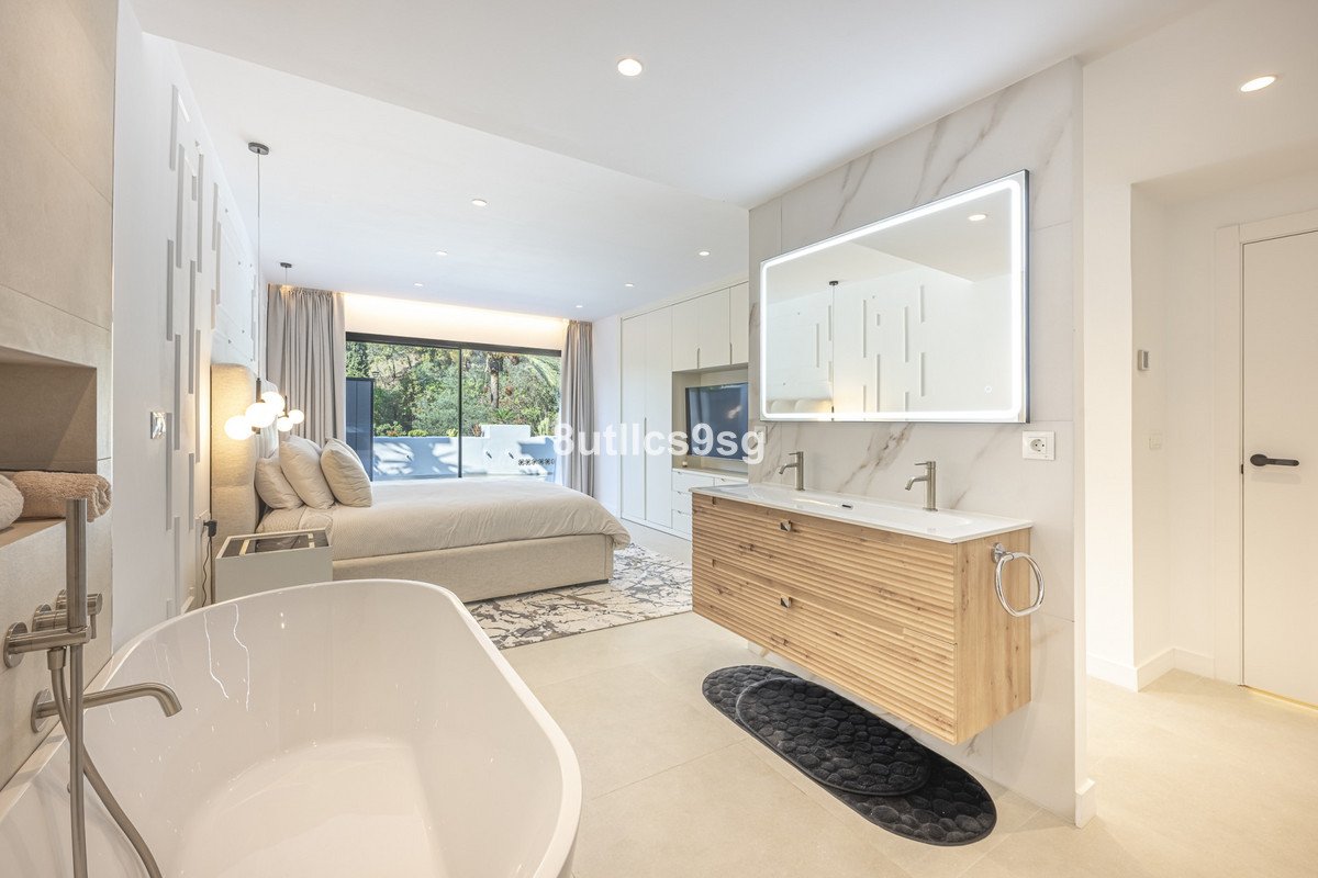 3 Bed Ground Floor Apartment in The Golden Mile