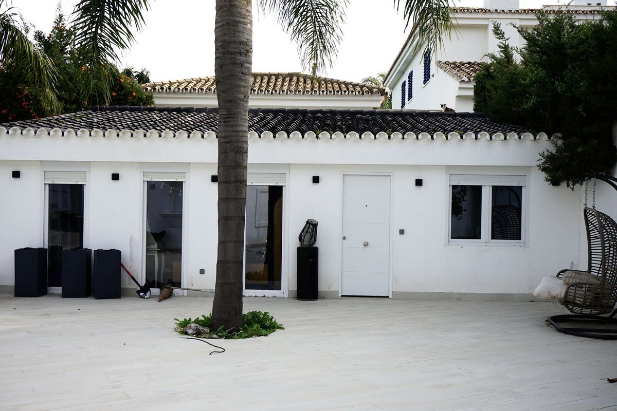 6 Bed Detached Villa in Marbella