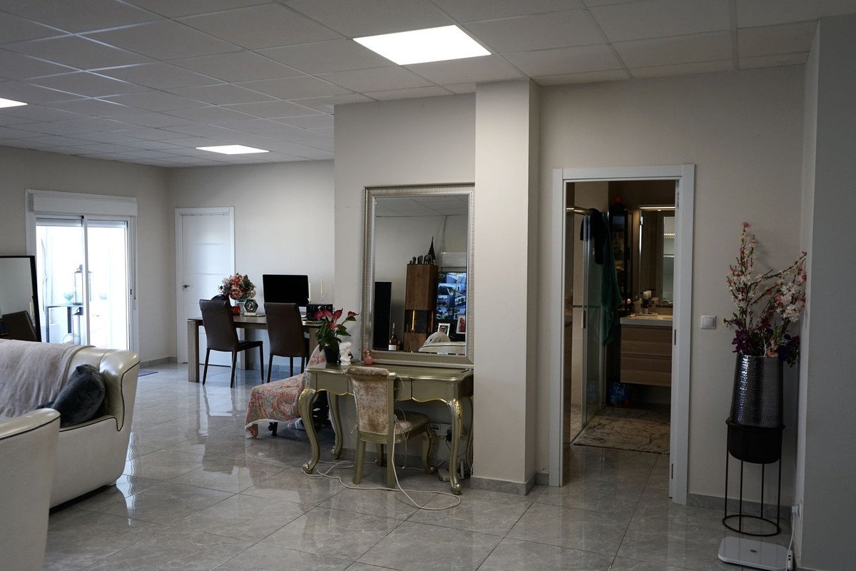 6 Bed Detached Villa in Marbella