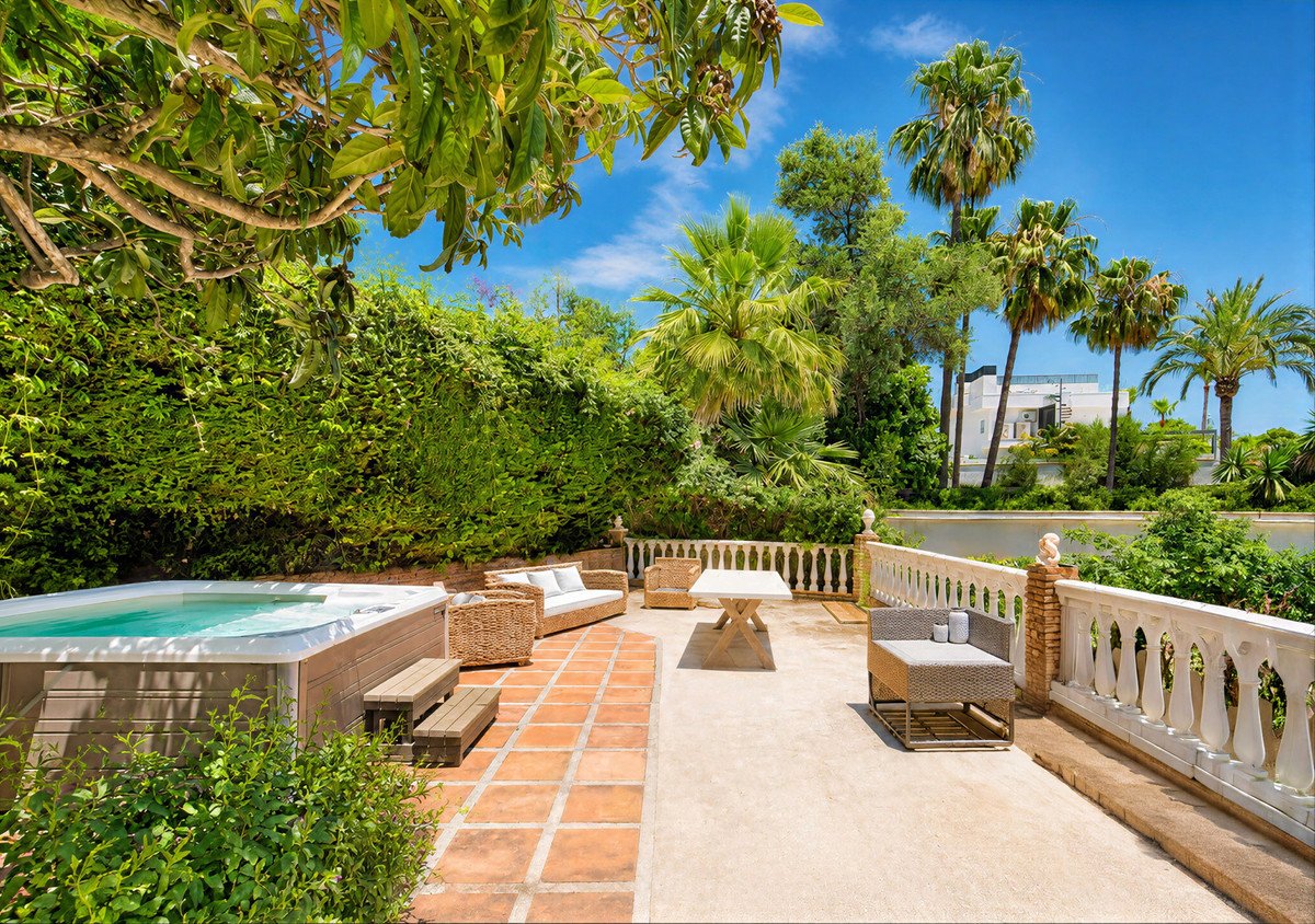 4 Bed Detached Villa in El Rosario