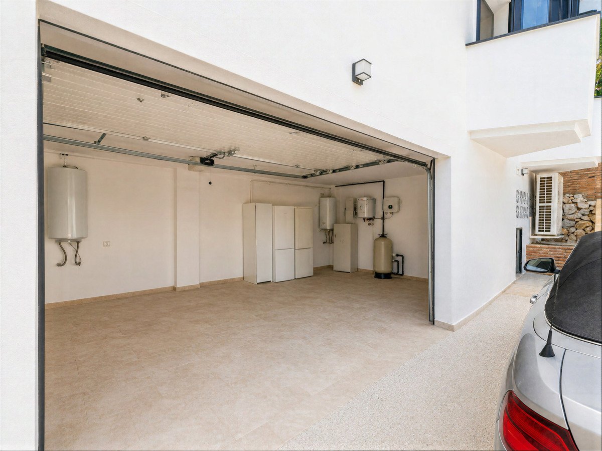 4 Bed Detached Villa in El Rosario