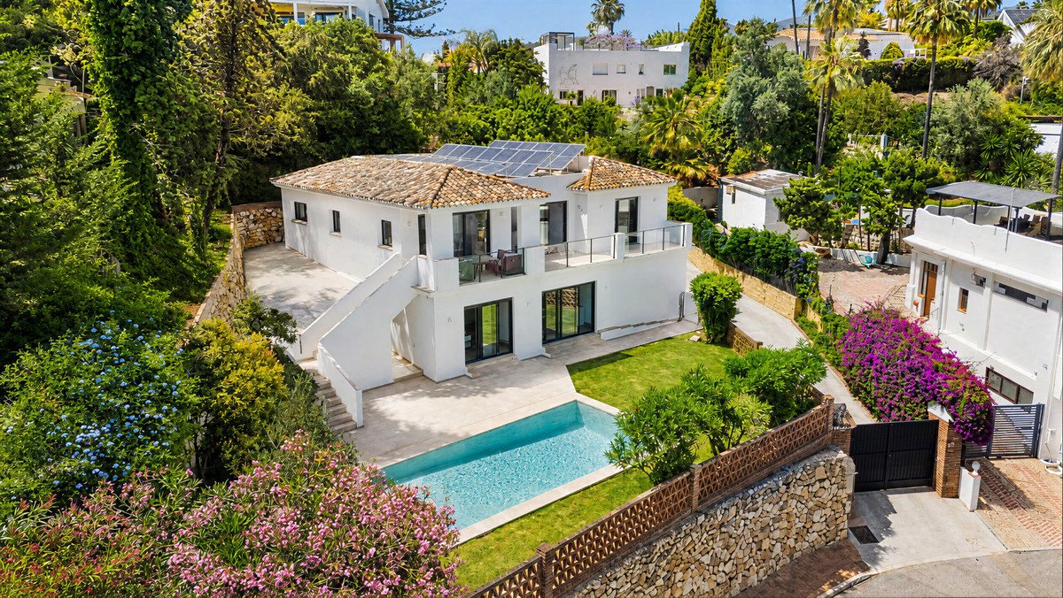 4 Bed Detached Villa in El Rosario
