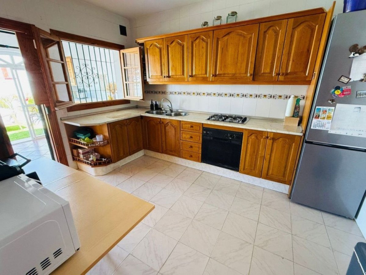 3 Bed Semi-Detached House in Jimena de la Frontera