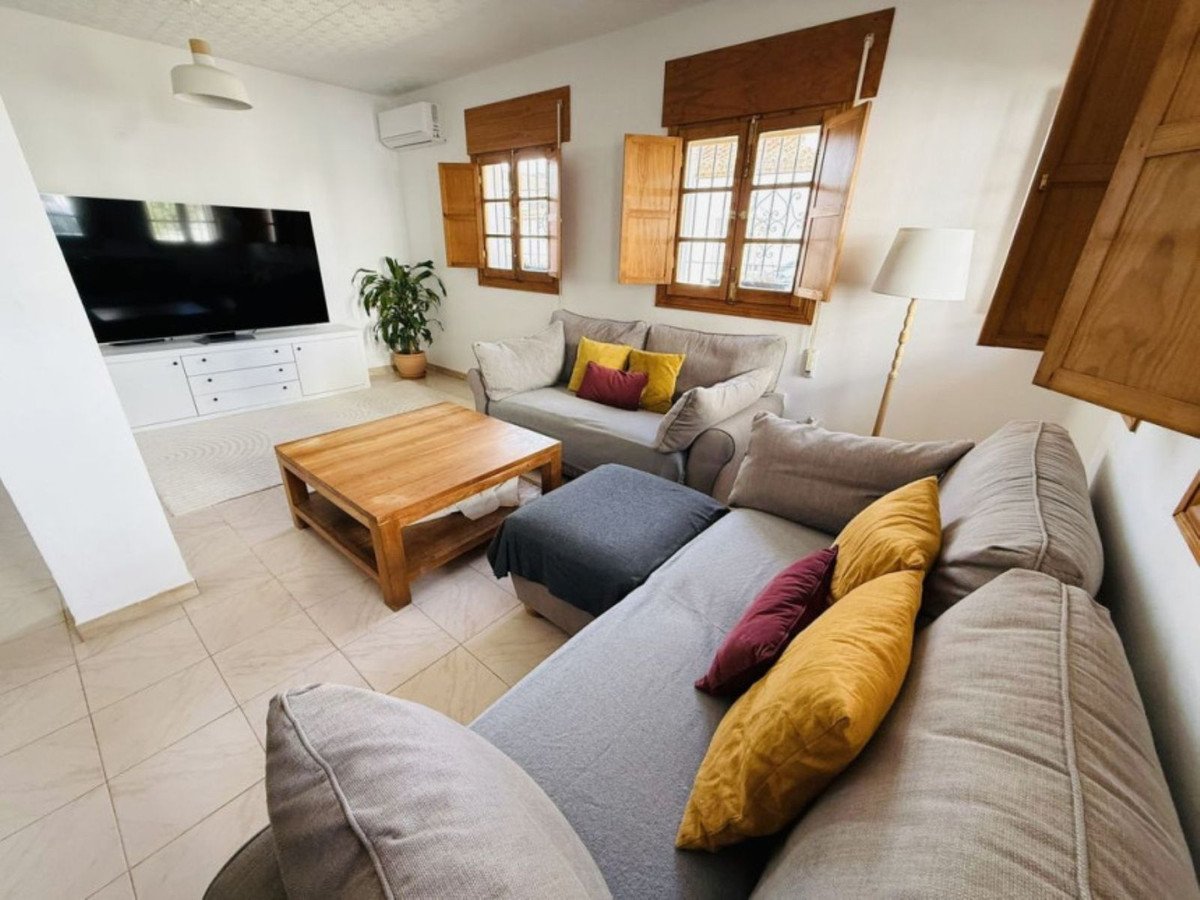 3 Bed Semi-Detached House in Jimena de la Frontera