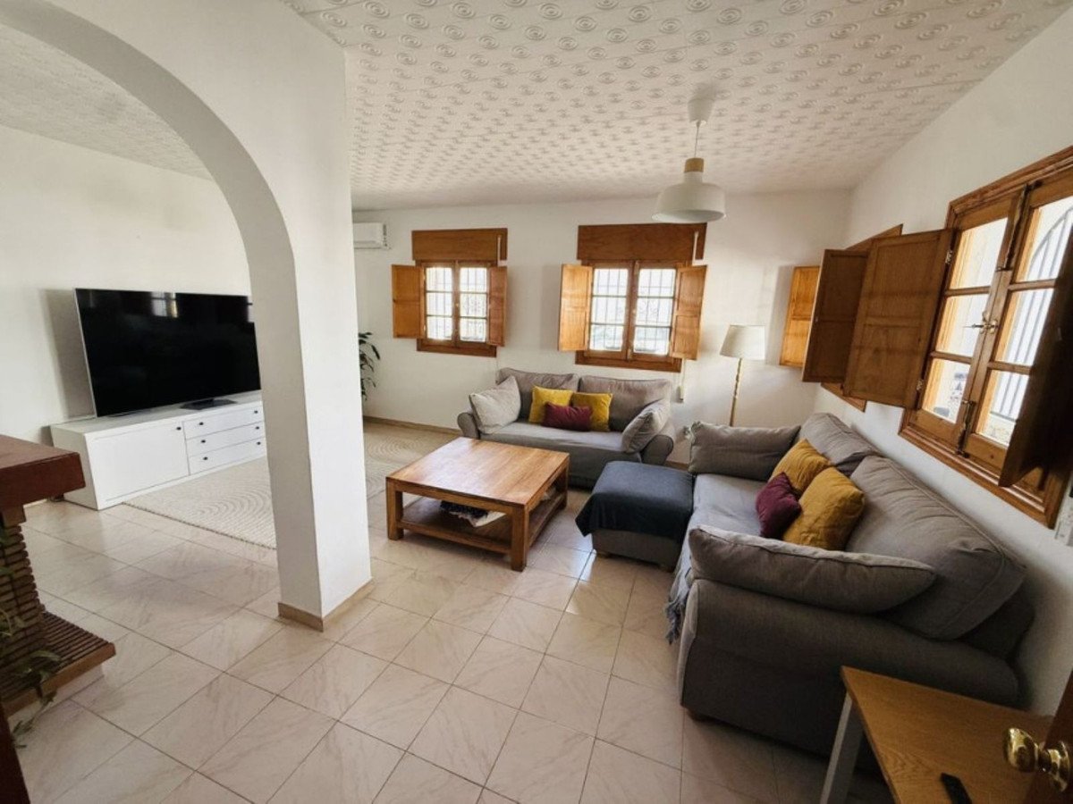 3 Bed Semi-Detached House in Jimena de la Frontera