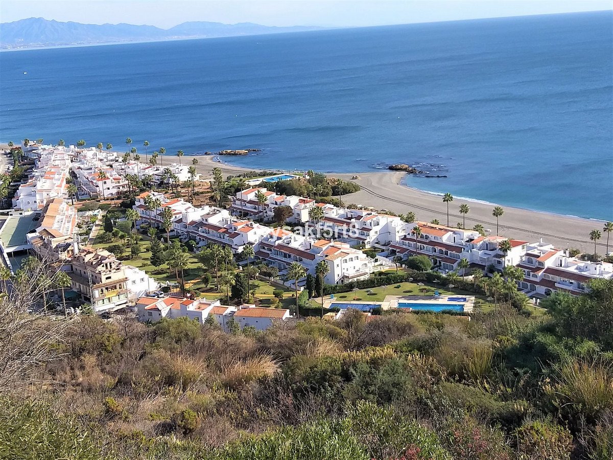 3 Bed Townhouse in La Duquesa