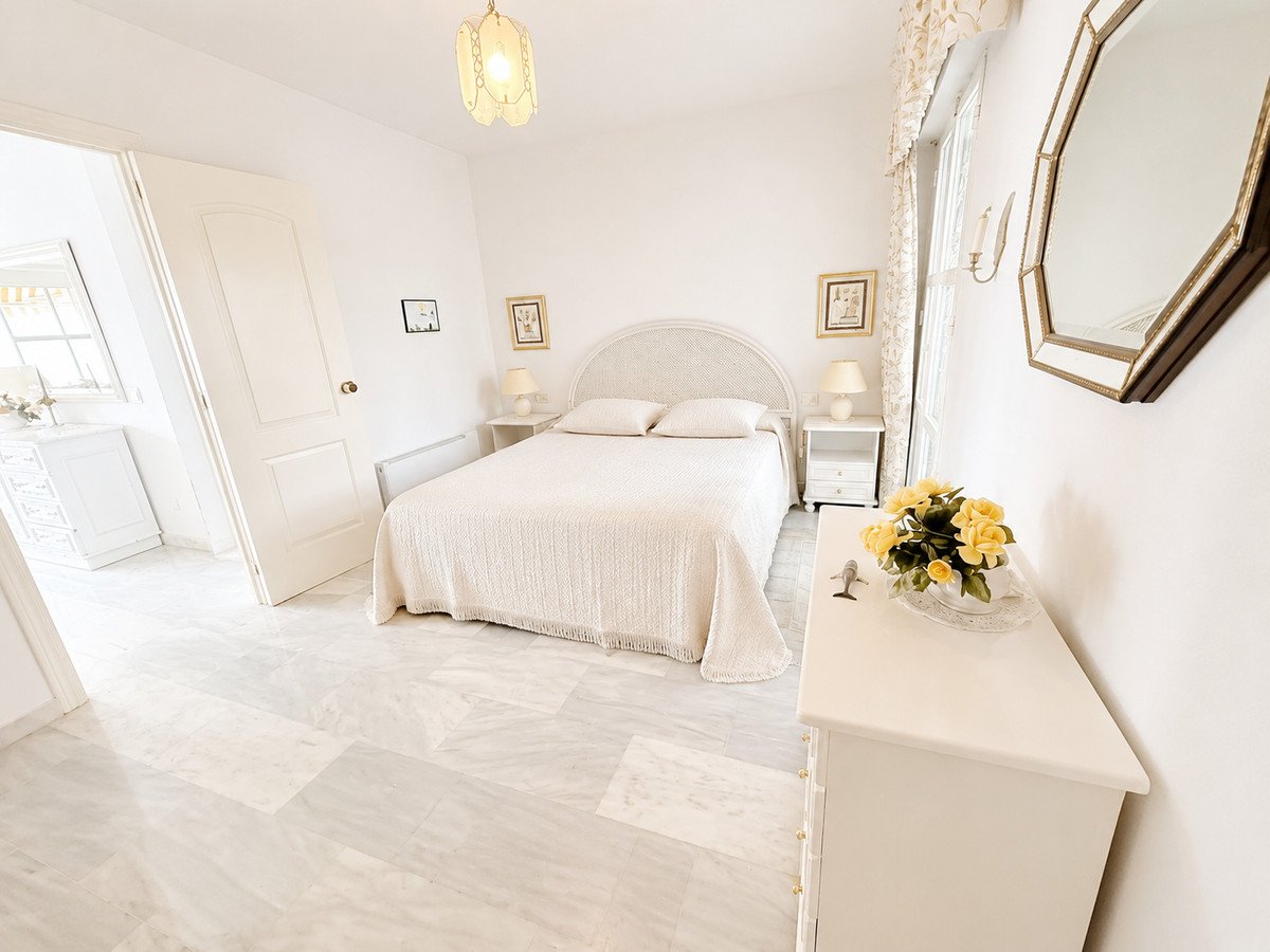 2 Bed Middle Floor Apartment in Torremuelle