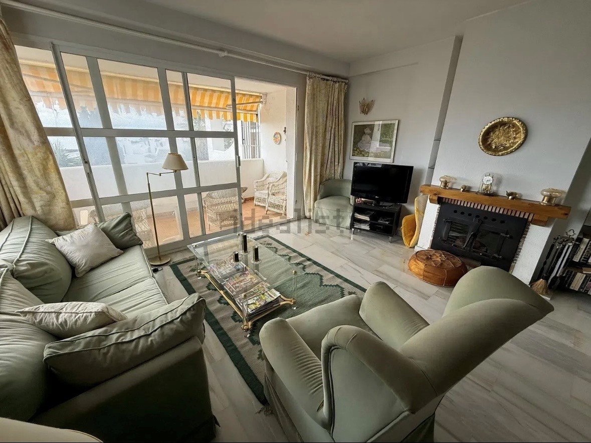 2 Bed Middle Floor Apartment in Torremuelle