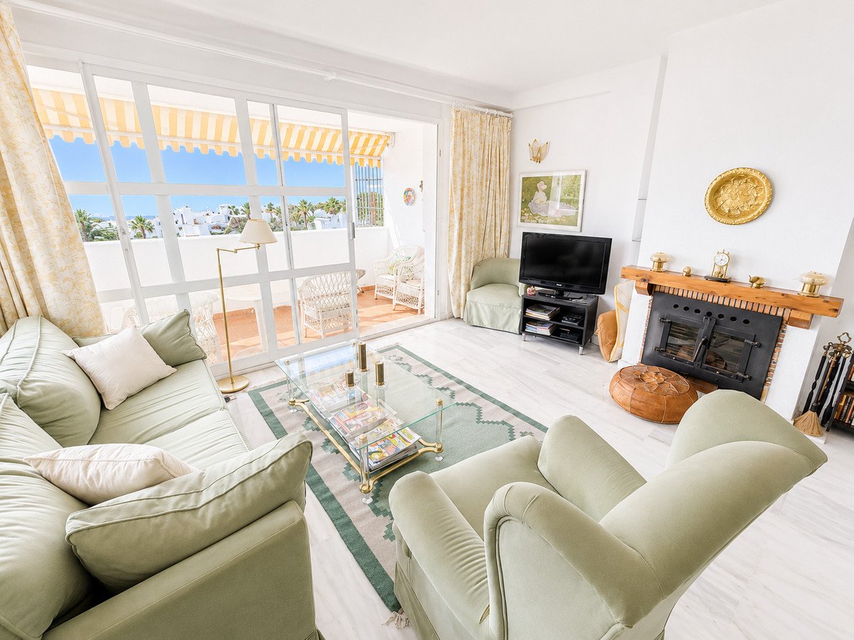 2 Bed Middle Floor Apartment in Torremuelle