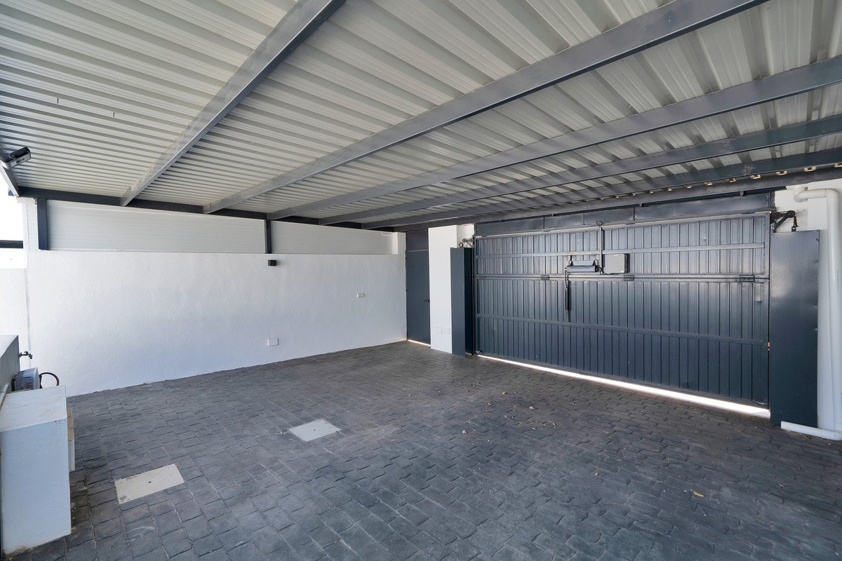 4 Bed Semi-Detached House in La Mairena