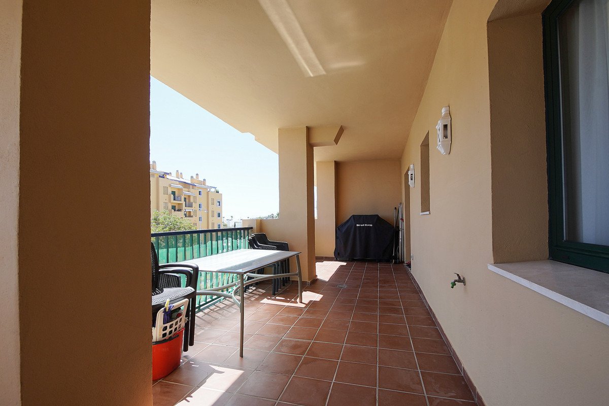 3 Bed Middle Floor Apartment in San Pedro de Alcántara