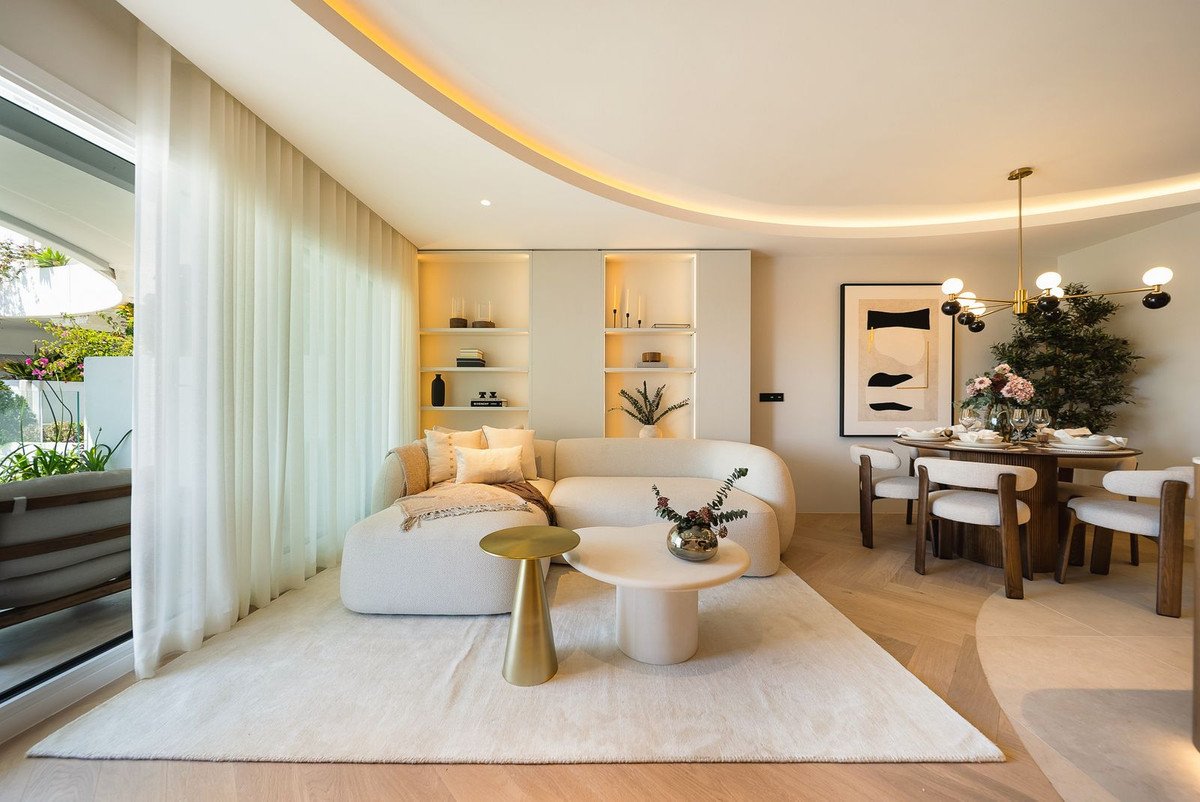 3 Bed Middle Floor Apartment in Marbella