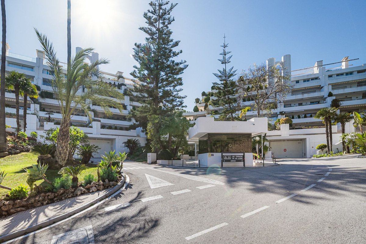 3 Bed Middle Floor Apartment in Marbella