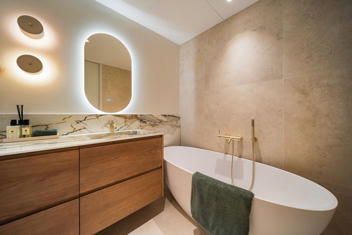 3 Bed Middle Floor Apartment in Marbella